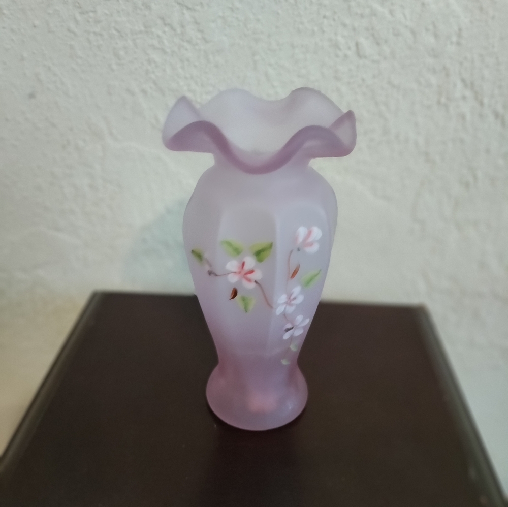 Vintage Hand Painted Flower Floral Ruffled Frosted Art Glass Melon Vase